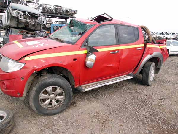  Mitsubishi KATANA 2010    EN DESARME