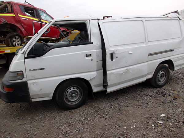 MAZA Mitsubishi L300 2009  USADO  EN DESARME
