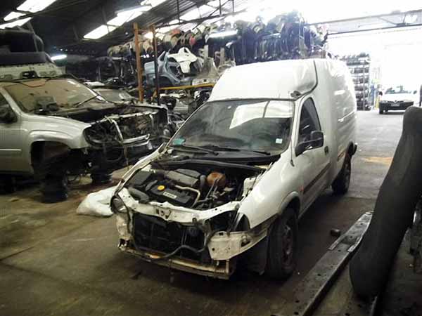 Chevrolet COMBO 2001    EN DESARME