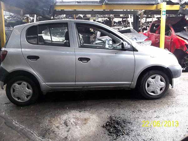 Toyota YARIS 2003    EN DESARME