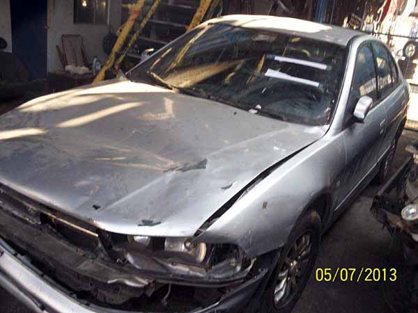  Mitsubishi GALANT 2004    EN DESARME