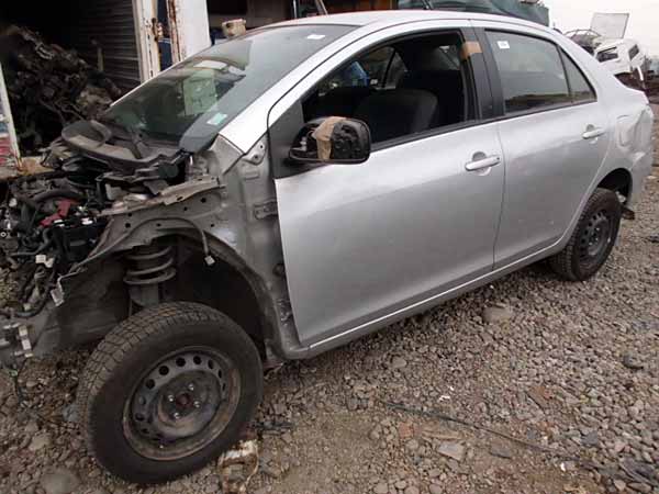  Toyota YARIS 2006    EN DESARME