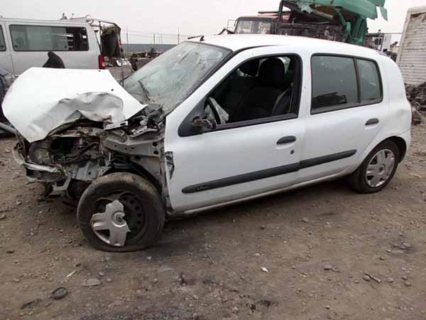  Renault CLIO 2005    EN DESARME