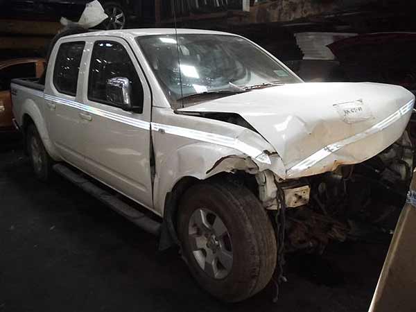  Nissan NAVARA 2012    EN DESARME