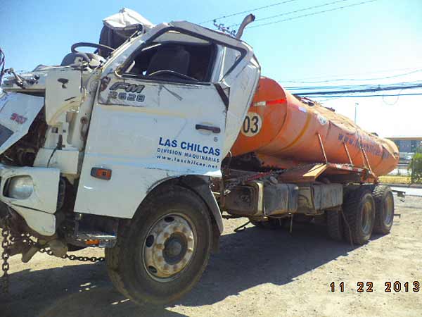 ESTANQUE DE PETROLEO Hino 500 2012  USADO  EN DESARME