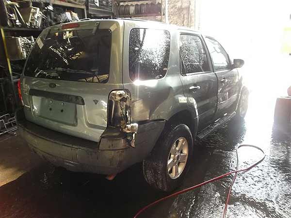  Ford ESCAPE 2006    EN DESARME