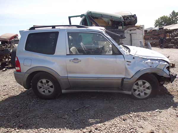 PISTONE CAMIóN Mitsubishi MONTERO 2005  USADO  EN DESARME