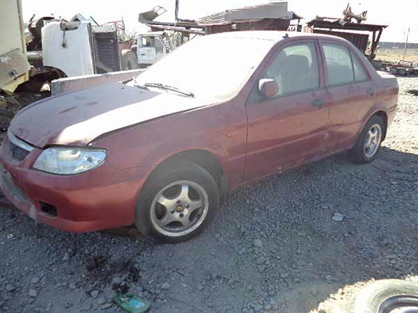  Mazda 323 2000    EN DESARME