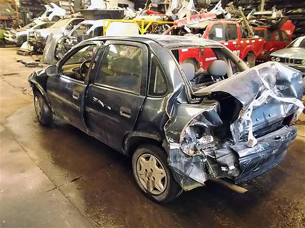  Chevrolet CORSA 2004    EN DESARME