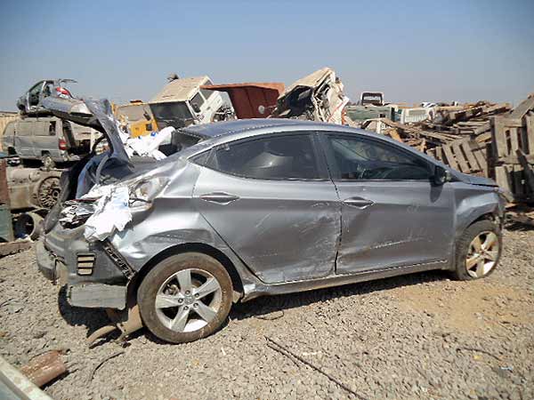  Hyundai ELANTRA 2012    EN DESARME