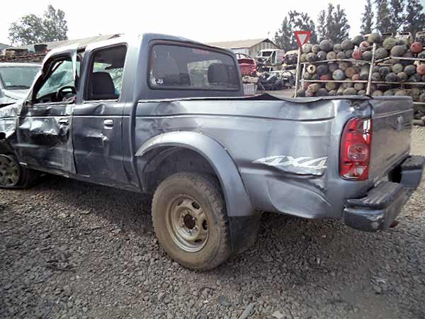 MAZA Mazda B2500 2005  USADO  EN DESARME