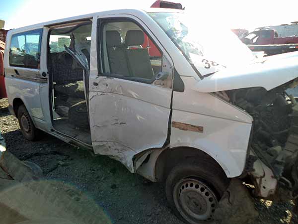  Volkswagen KOMBI 2011    EN DESARME