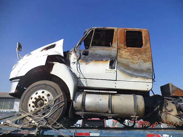 EJE International 7600 2006  USADO  EN DESARME