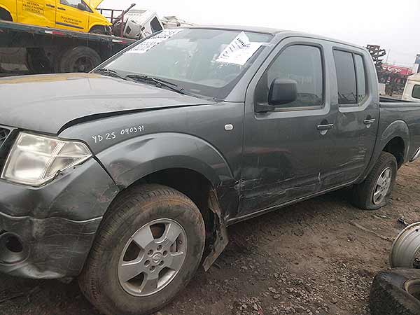  Nissan NAVARA 2009    EN DESARME