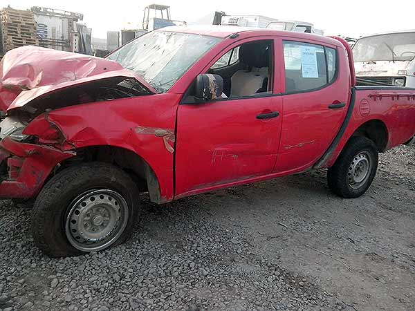  Mitsubishi L200 2011    EN DESARME