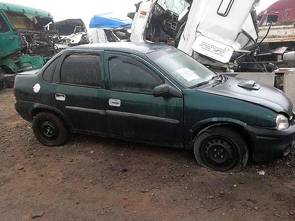  Chevrolet CORSA 2001    EN DESARME