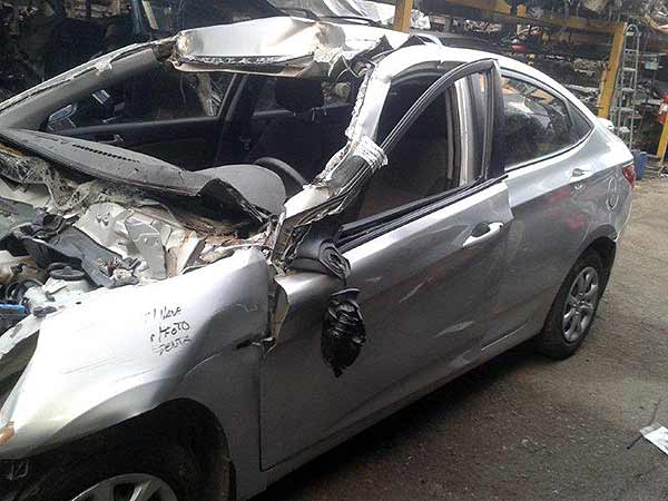  Hyundai ACCENT 2012    EN DESARME