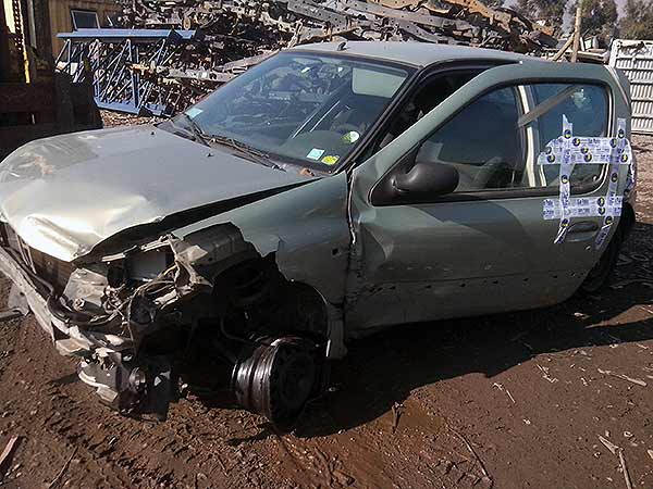  Renault CLIO 2006    EN DESARME