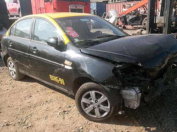  Hyundai ACCENT 2010    EN DESARME
