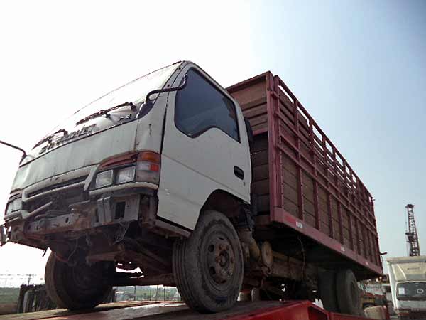  Chevrolet NPR 1998    EN DESARME