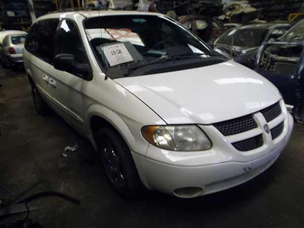  Dodge GRAN CARAVAN 2001    EN DESARME