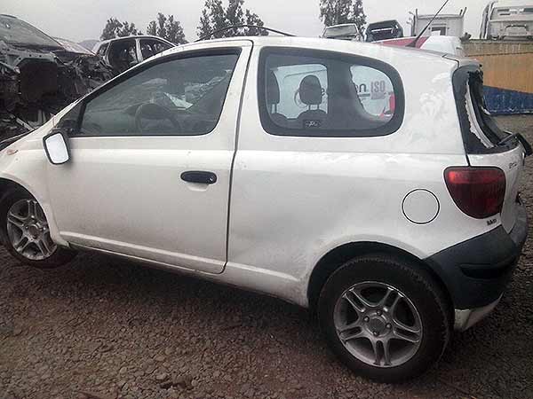  Toyota YARIS 2004    EN DESARME