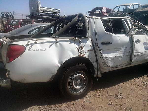  Mitsubishi L200 2011    EN DESARME