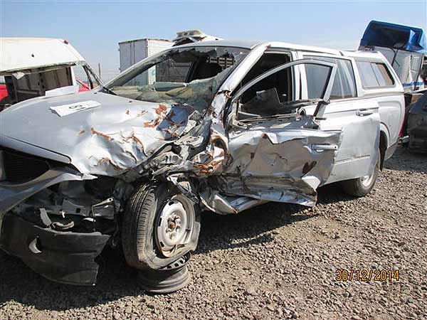 PUERTA Ssangyong Action 2011  USADA  EN DESARME