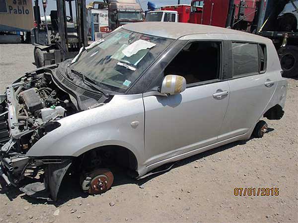  Suzuki SWIFT 2010    EN DESARME