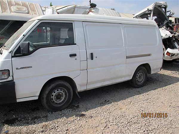 MAZA Mitsubishi L300 2008  USADO  EN DESARME