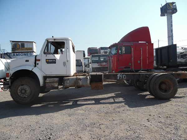 EJE International 4700 1998  USADO  EN DESARME