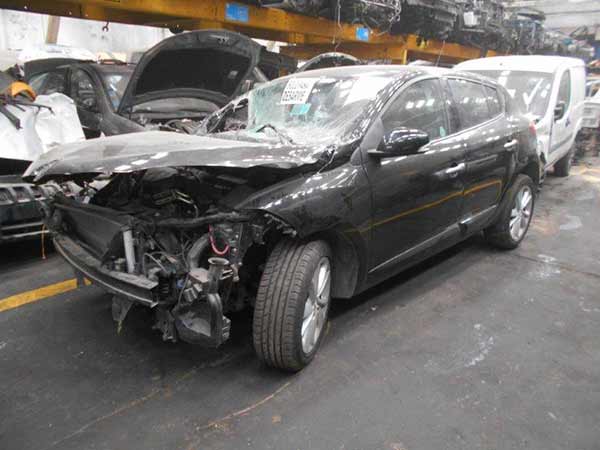 FOCO Renault MEGANE 2013  USADO  EN DESARME