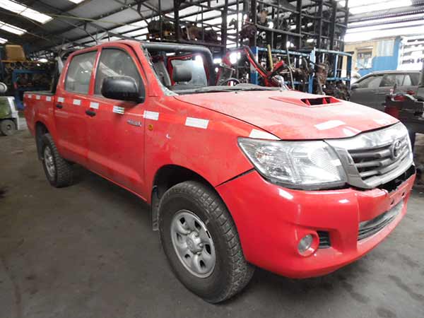  Toyota HILUX 2013    EN DESARME