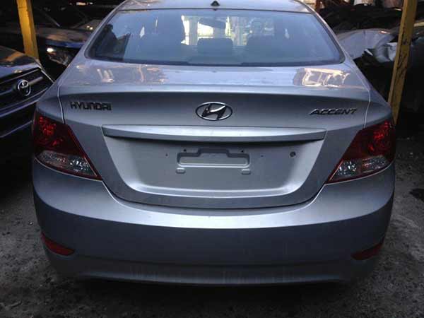  Hyundai ACCENT 2012    EN DESARME