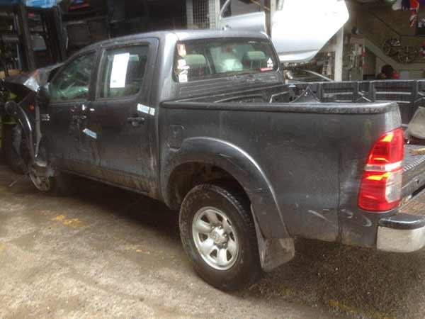  Toyota HILUX 2013    EN DESARME