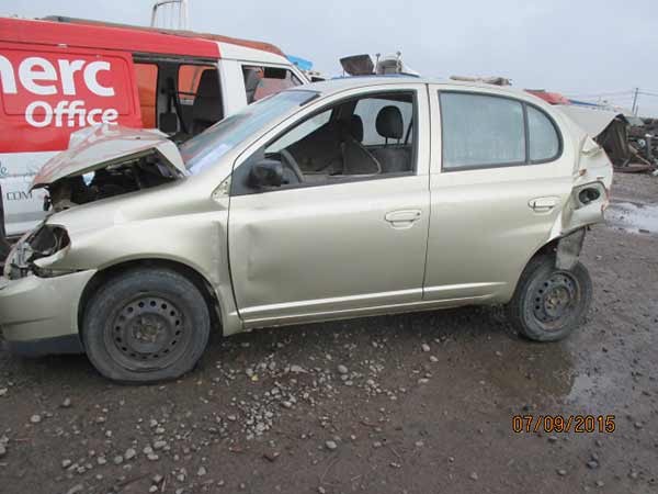  Toyota YARIS 2001    EN DESARME