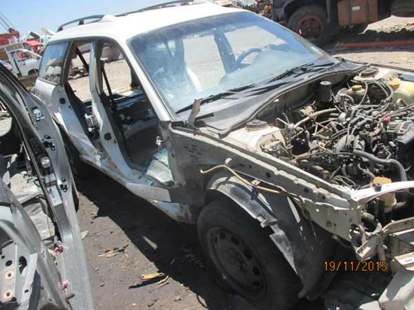 CREMALLERA DE DIRECCIóN Subaru OUTBACK 2000  USADA  EN DESARME