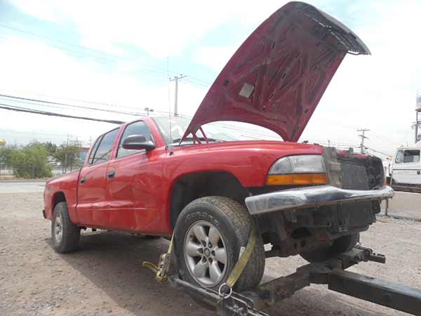  Dodge DAKOTA  2003    EN DESARME