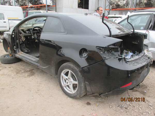  Kia Koup 2010    EN DESARME