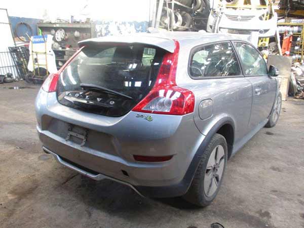 FOCO Volvo C30 2012  USADO  EN DESARME