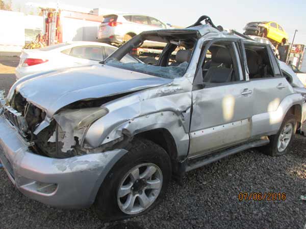  Toyota LAND CRUISER 2006    EN DESARME