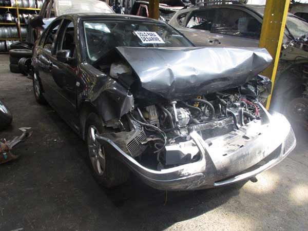  Volkswagen BORA 2009    EN DESARME