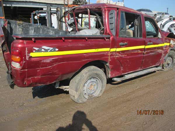  Mahindra PICK UP 2013    EN DESARME