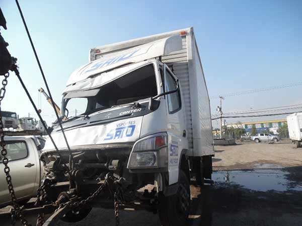  Mitsubishi FUSO 2013    EN DESARME