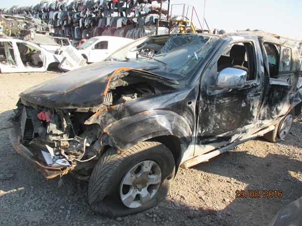  Nissan NAVARA 2011    EN DESARME