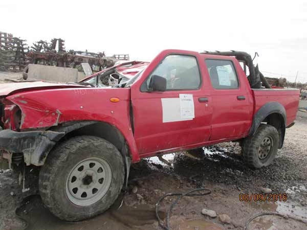 PUERTA Nissan TERRANO 2014  USADA  EN DESARME