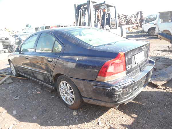 FOCO Volvo S60 2006  USADO  EN DESARME