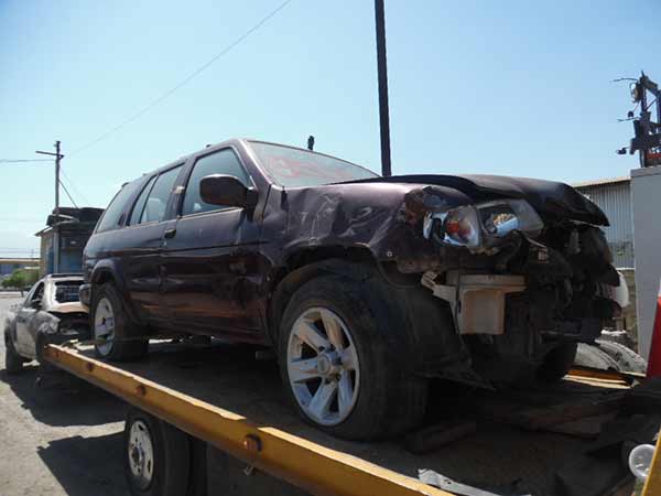  Nissan PATHFINDER 2002    EN DESARME