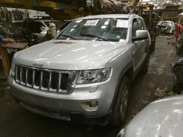  Jeep GRAND CHEROKEE 2012    EN DESARME