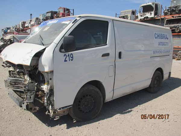  Toyota HIACE 2014    EN DESARME